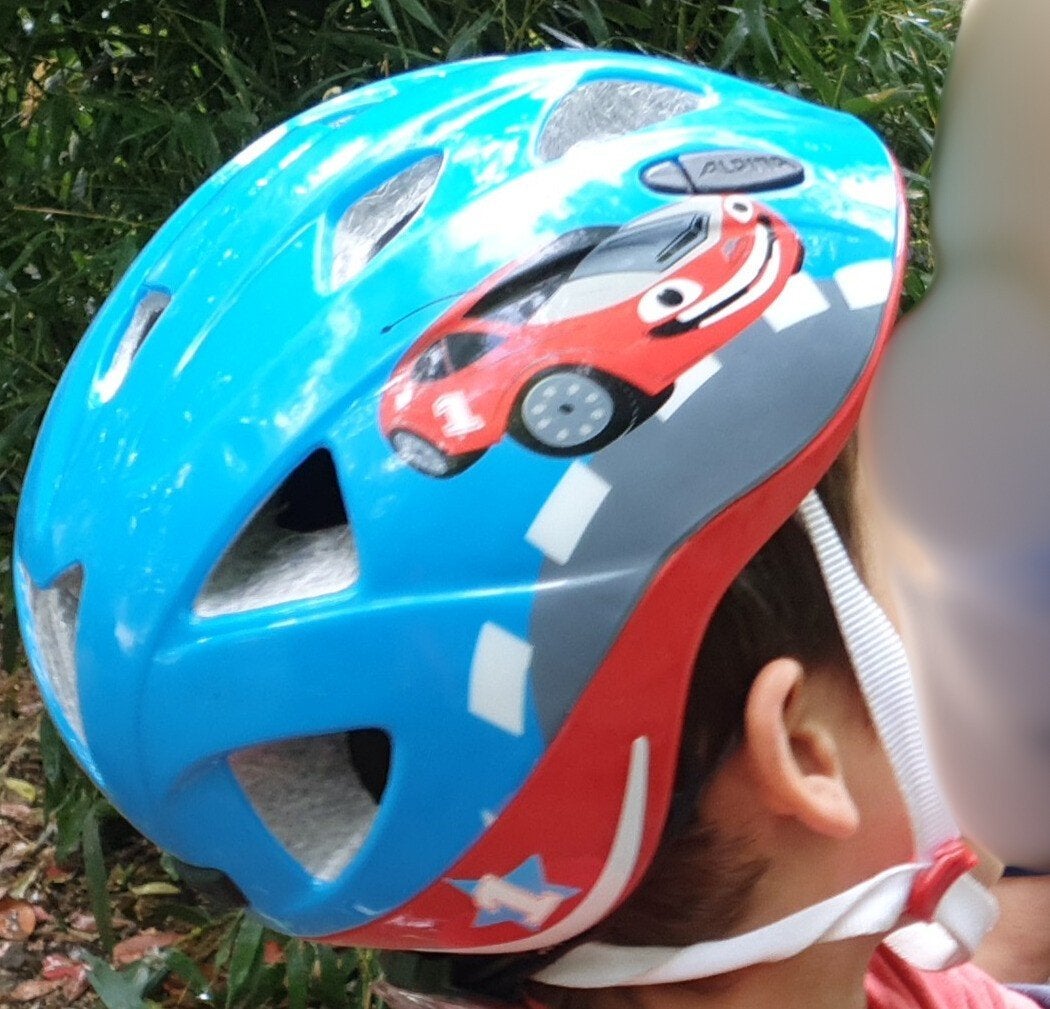 Alpina kinderfietshelm met auto design, Gebruikt, Alpina, Overige maten, Ophalen of Verzenden