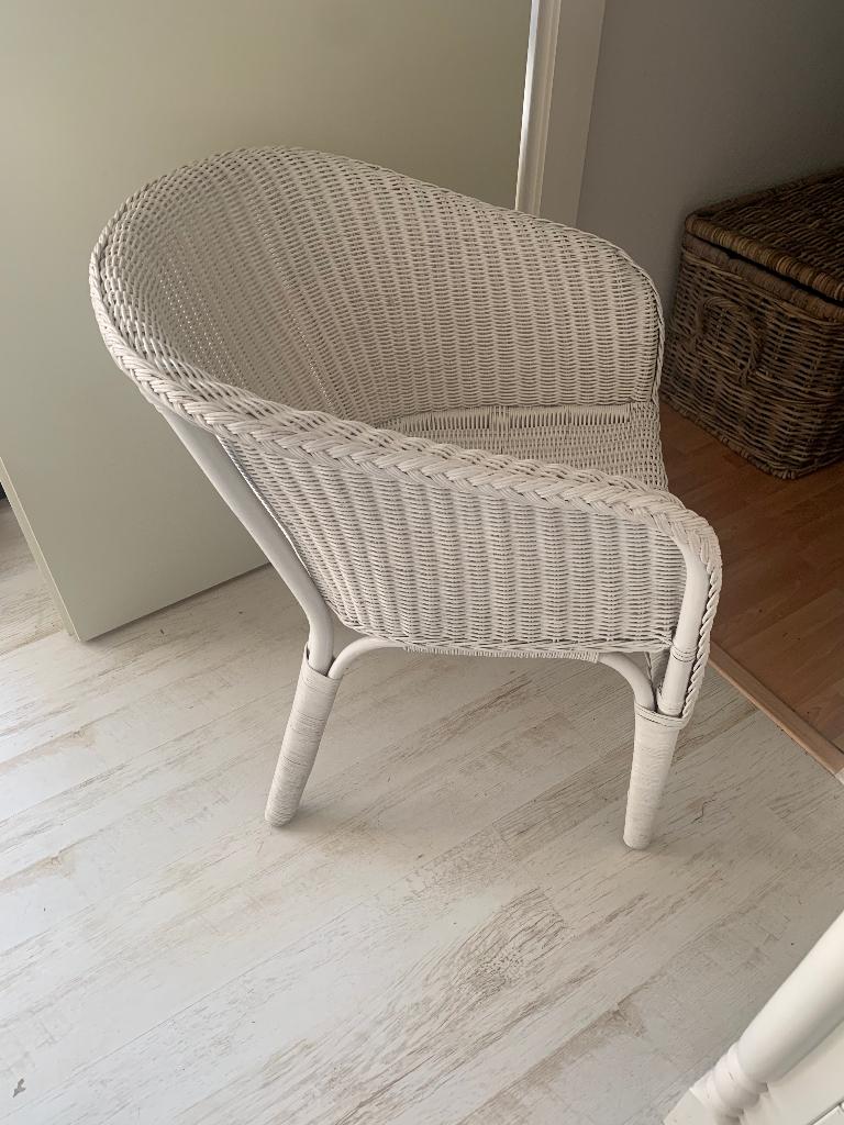 Rieten stoel wit, Huis en Inrichting, Stoelen, Ophalen, Wit, Riet of Rotan, Zo goed als nieuw