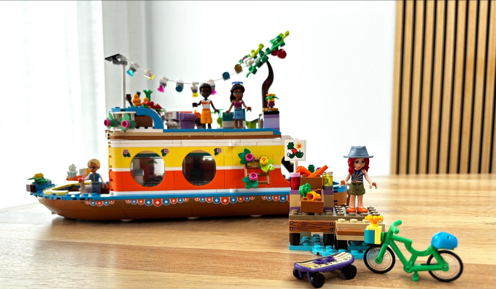 Lego Friends Woonboot (41702) - 100% compleet, z.g.a.n., Ophalen of Verzenden, Zo goed als nieuw