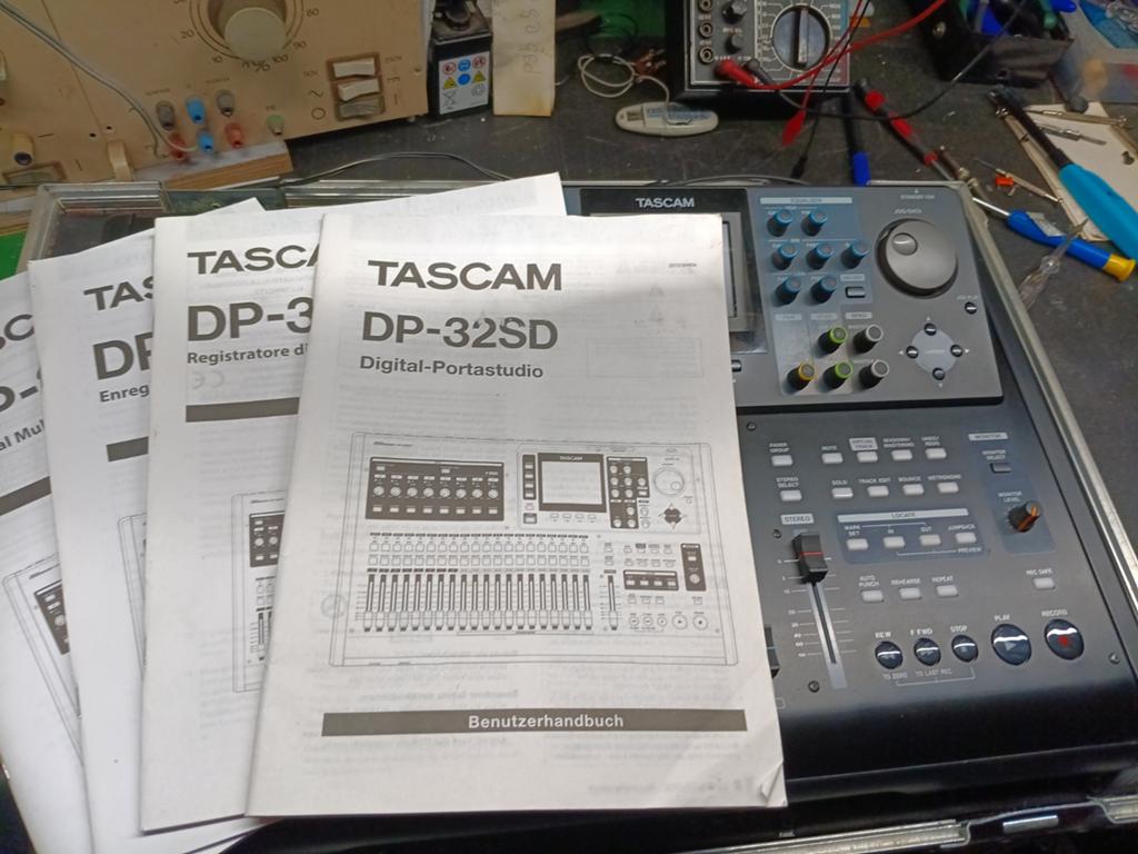 TASCAM, Muziek en Instrumenten, Mengpanelen, Ophalen, Zo goed als nieuw, Minder dan 5 kanalen