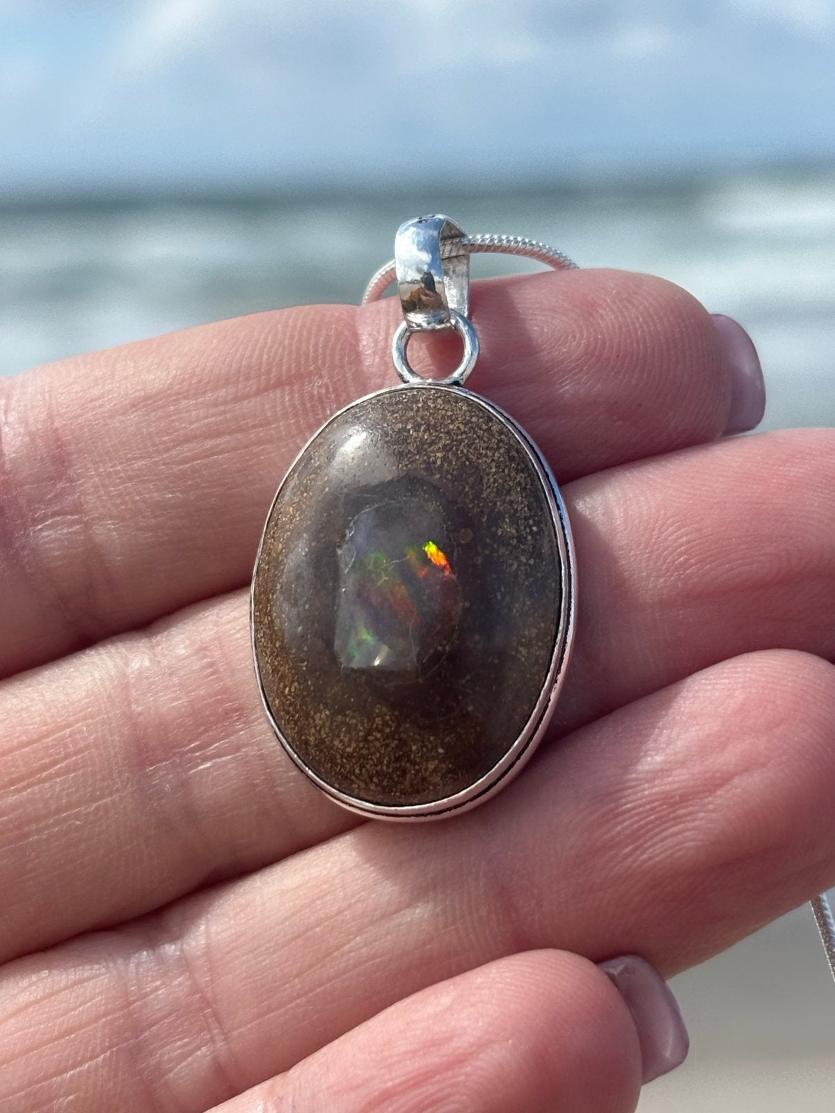Boulder Opaal Ketting - Uniek en Kleurrijk, Overige kleuren, Vanbeeksaar4@gmail.com, Nieuw, Ophalen of Verzenden
