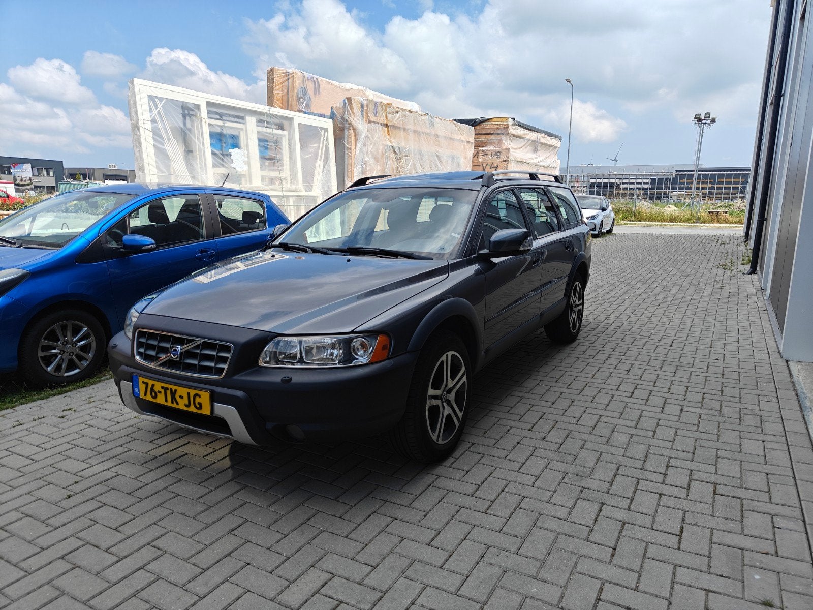 Volvo XC70 2.5 T AWD Geartronic 2006 Grijs, Automaat, 1800 kg, Zwart, XC70