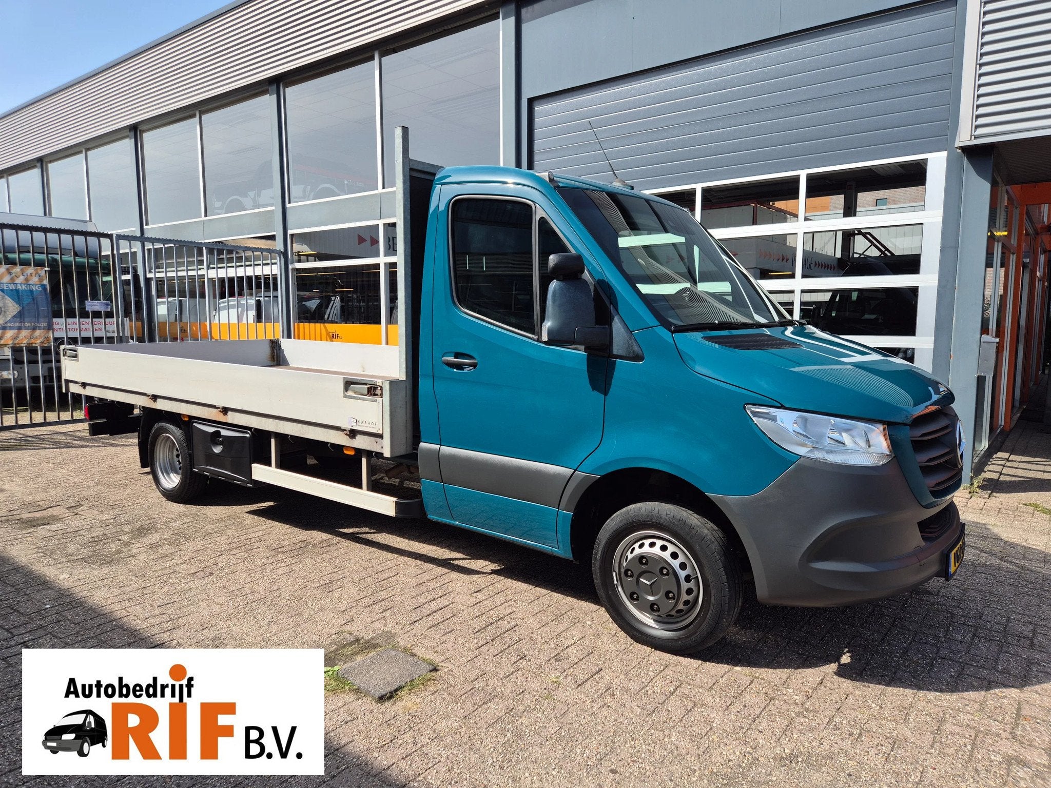 Mercedes-Benz Sprinter 516 CDI Open laadbak 4.26m GVW 3500kg, Automaat, Achterwielaandrijving, Gebruikt, Euro 6