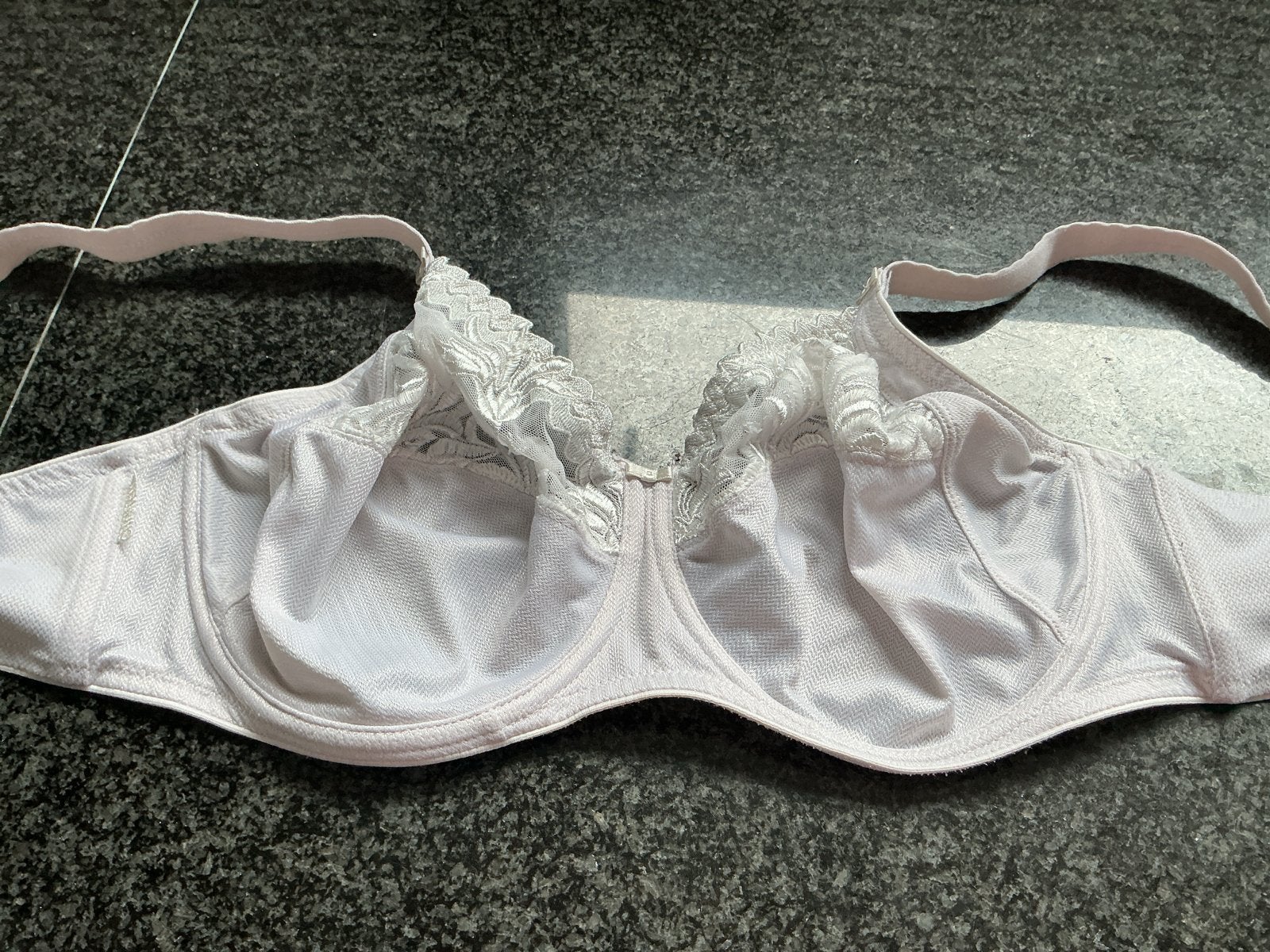 Chantelle BH -met kant wit maat 80 E, Ophalen of Verzenden, Wit, BH