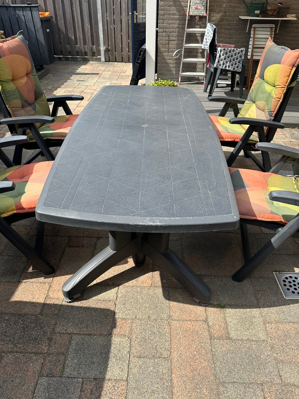 Antraciet gardena tuintafel zes personen met tussenstuk, Tuin en Terras, Ophalen, Zo goed als nieuw, Rechthoekig, Kunststof