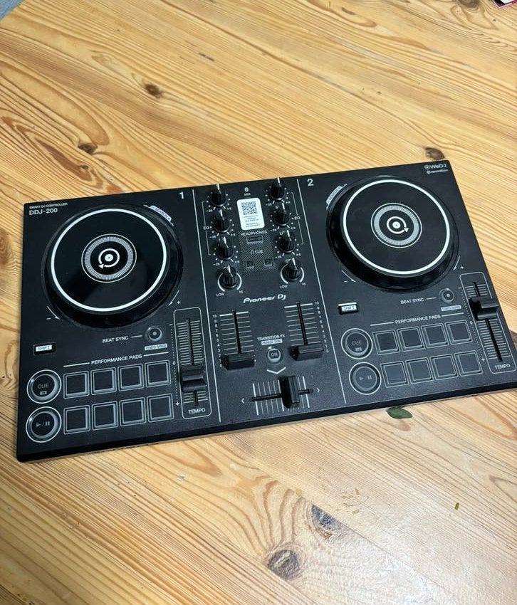 Pioneer DDJ 200 DJ Controller - Zo goed als nieuw, Muziek en Instrumenten, Dj-sets en Draaitafels, Ophalen of Verzenden, Zo goed als nieuw