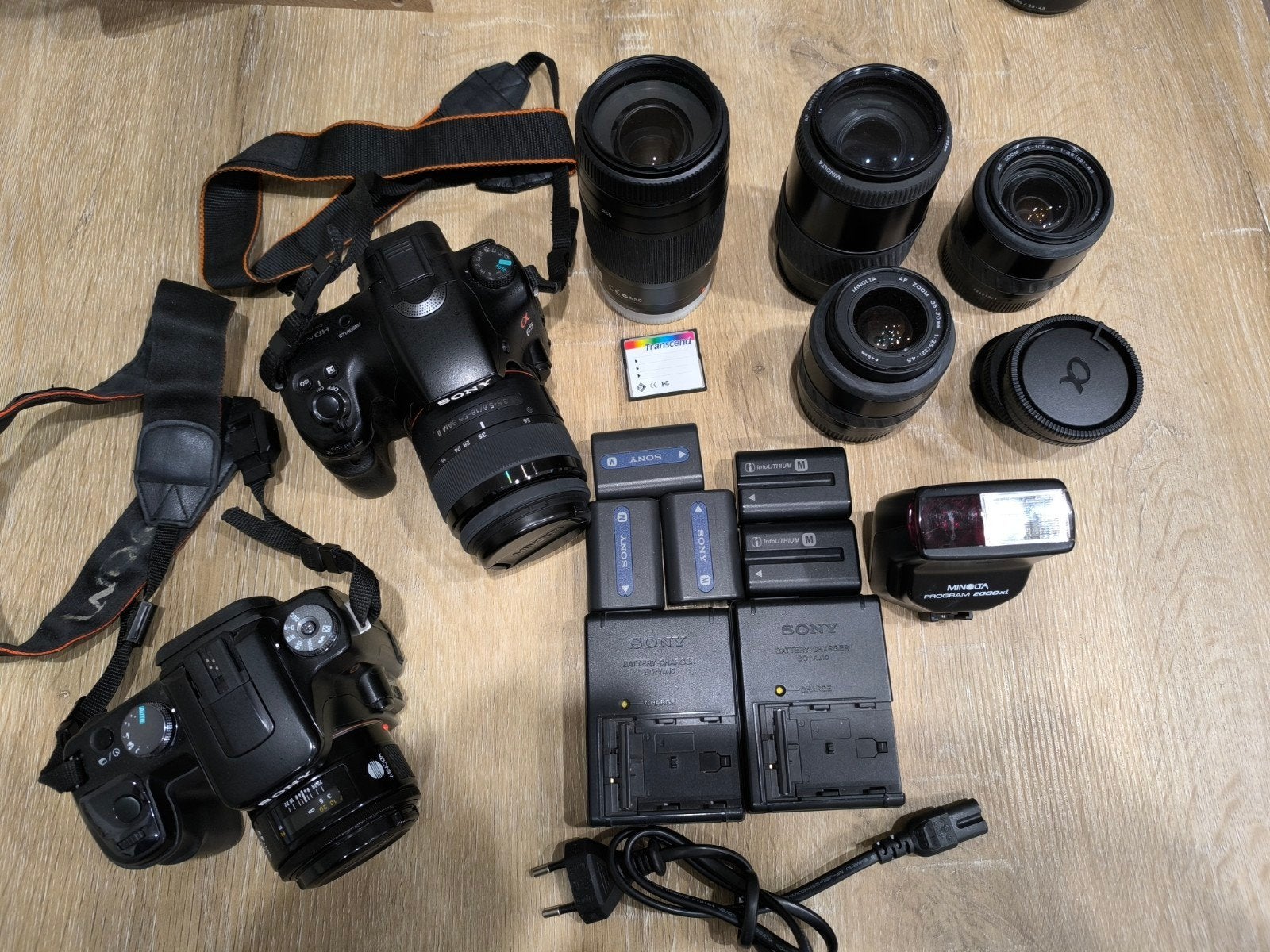 Sony A65V,  A100 , Sony 75-300 mm + 5 Minolta lensen in 1 se, Audio, Tv en Foto, Ophalen of Verzenden, Gebruikt, Sony, 8 keer of meer