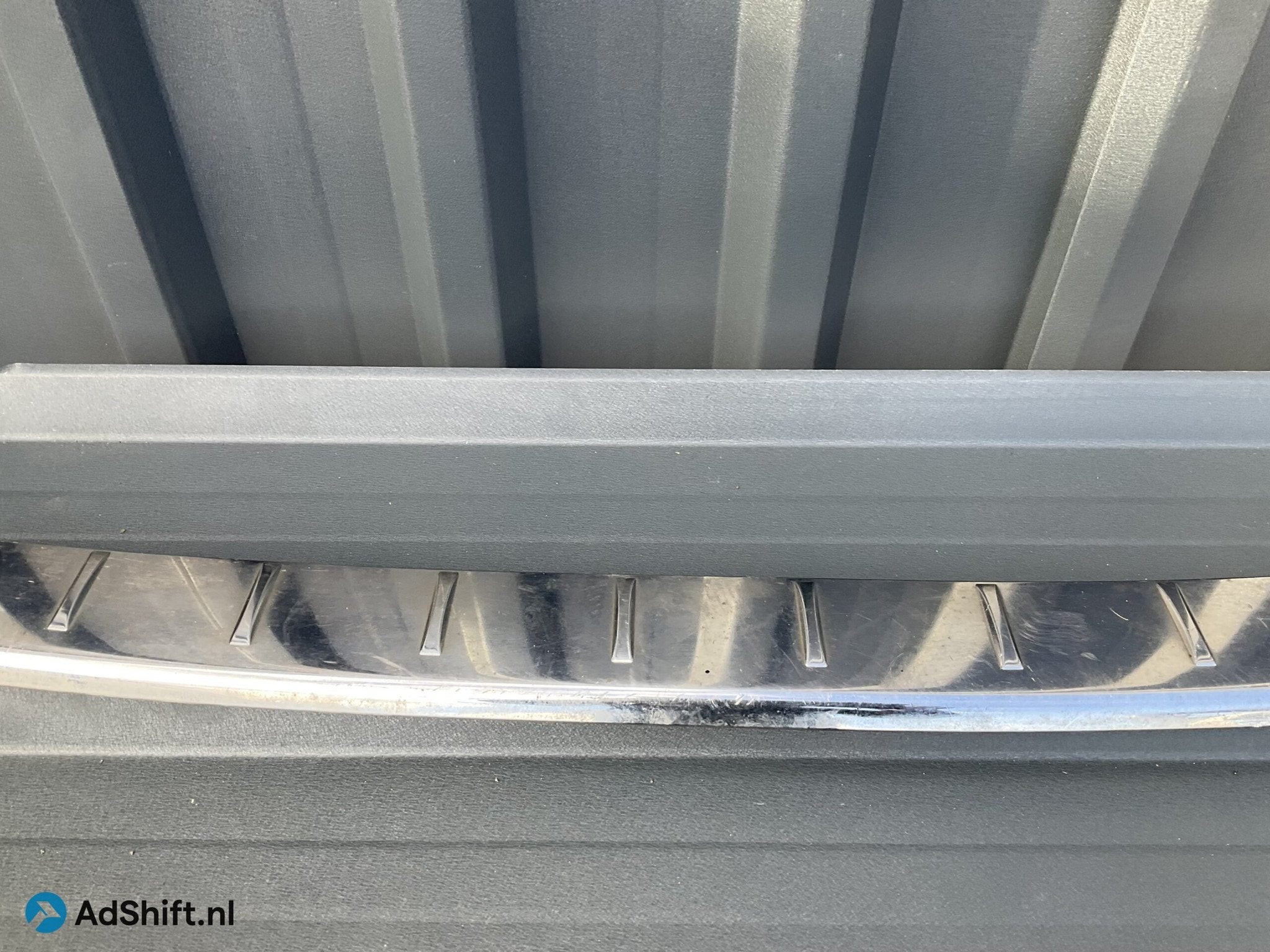 Achterbumper Lijst Peugeot 2008 9837466077 19-25 Chrome Sier