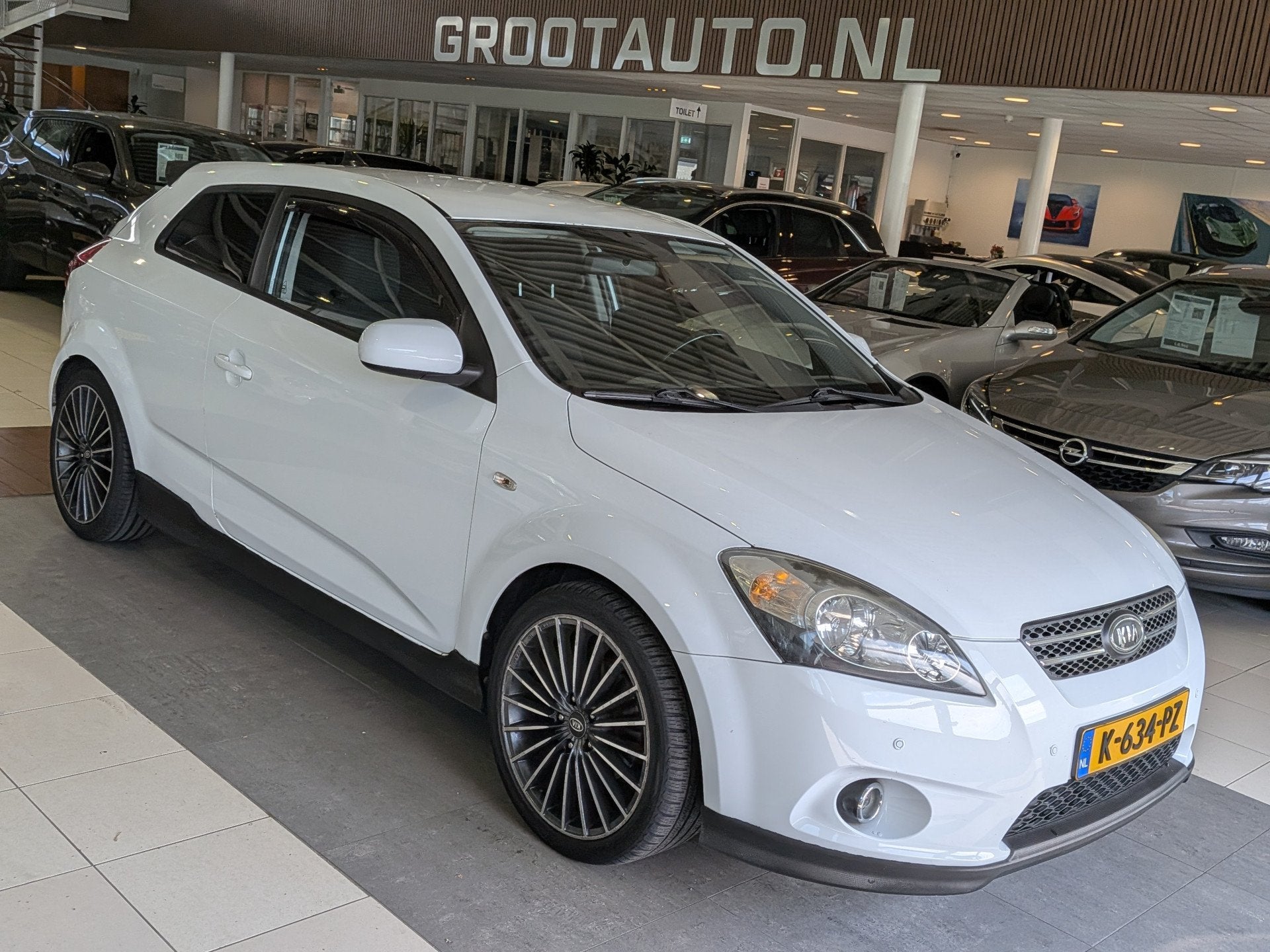 Kia pro_cee'd 1.4 CVVT Airco, Trekhaak, Stuurbekrachtiging, Voorwielaandrijving, Euro 5, Stof, Gebruikt