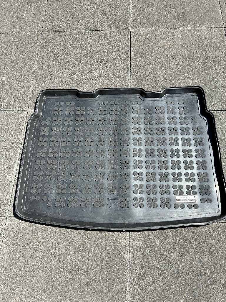 Tiguan 2017 Rubberen kofferbakmat Rezaw-Plast Azuga 231878, Ophalen of Verzenden, Gebruikt