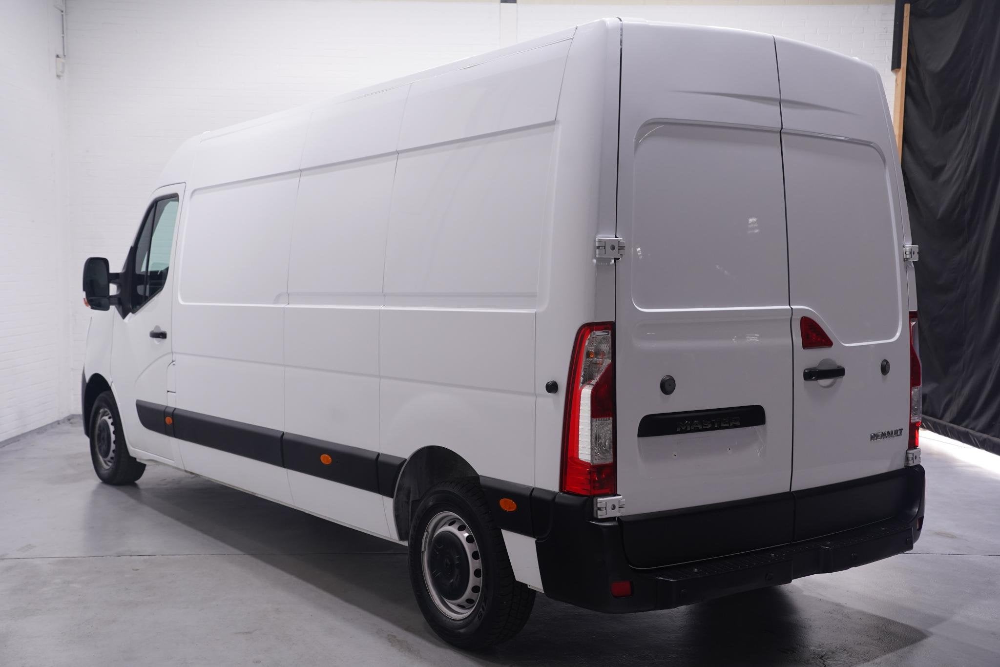 Renault Master 2.3 dCi 135 pk L3H2 Comfort Airco, Dodehoek A, Auto's, Voorwielaandrijving, Gebruikt, 4 cilinders, Renault