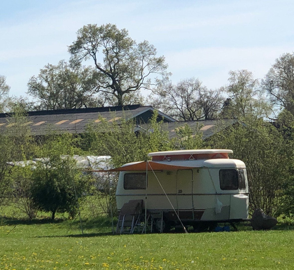 Eriba triton uit 1981, Standaardzit, Tot en met 2, Hefdak, Particulier
