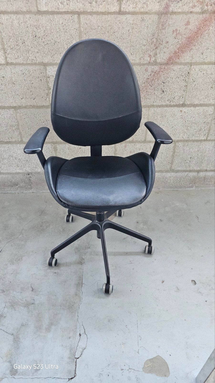 Zwarte lederen Bureaustoel - Comfortabel en Ergonomisch, Ophalen of Verzenden, Ergonomisch, Zwart