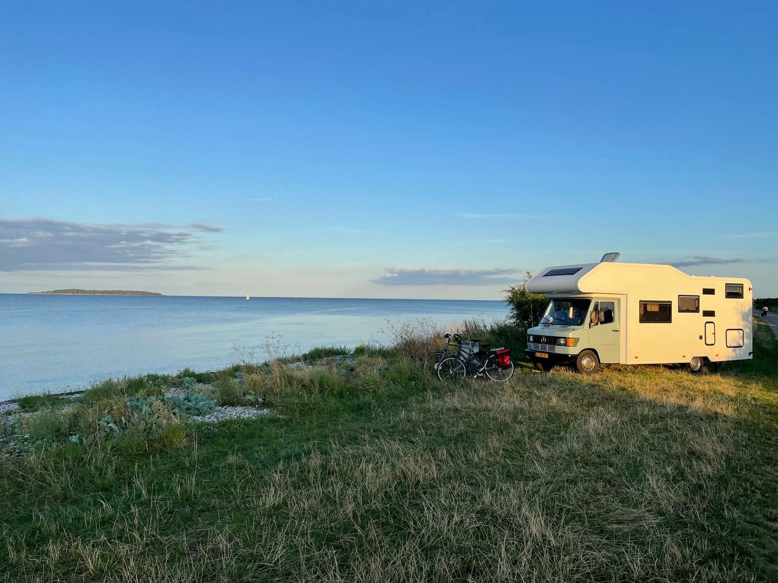 Caravans And Camping Mercedes