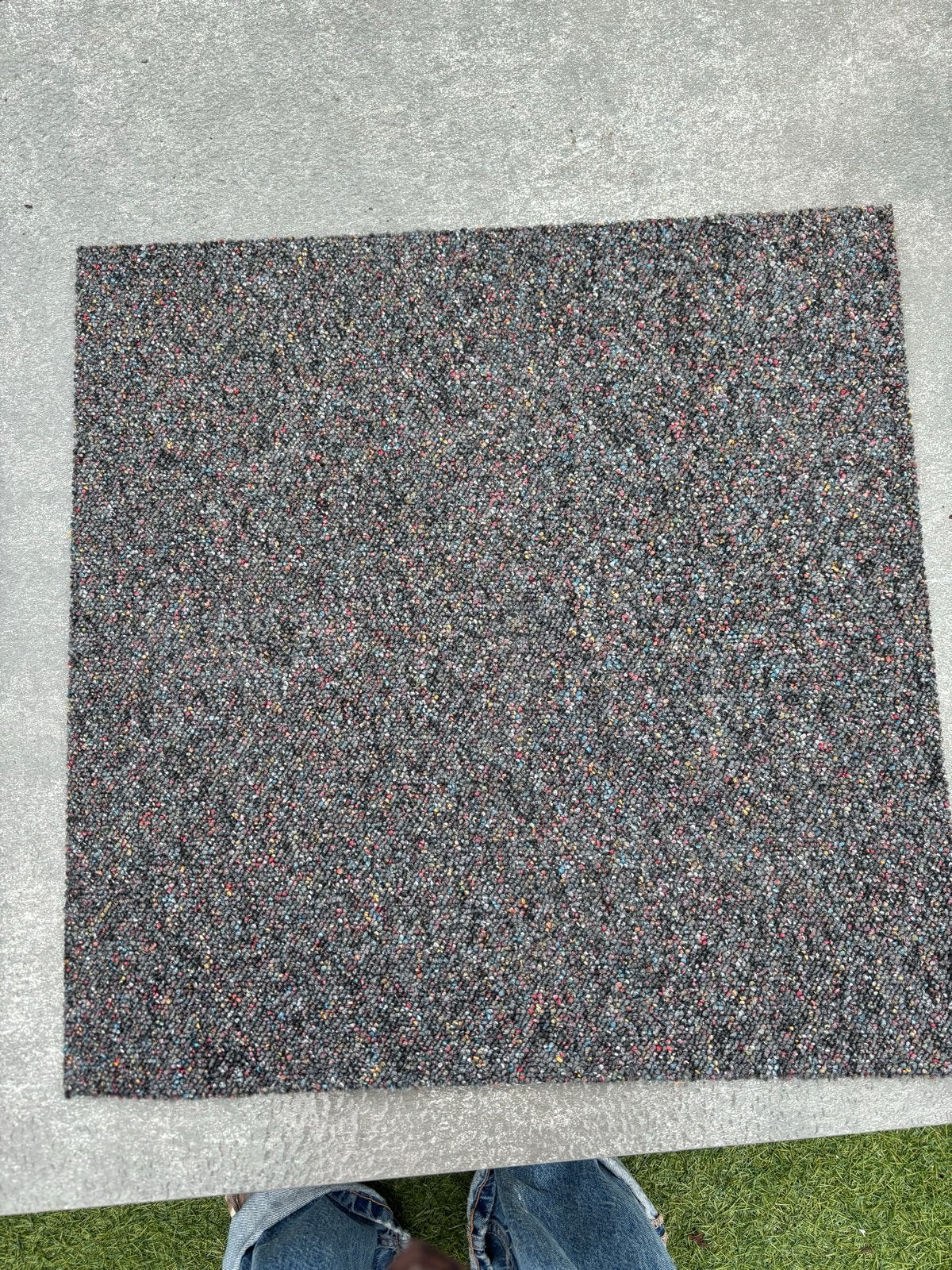 Tapijttegels - Grijs/Zwart met kleuraccenten, Ophalen, Gebruikt, Vierkant, 50 tot 100 cm