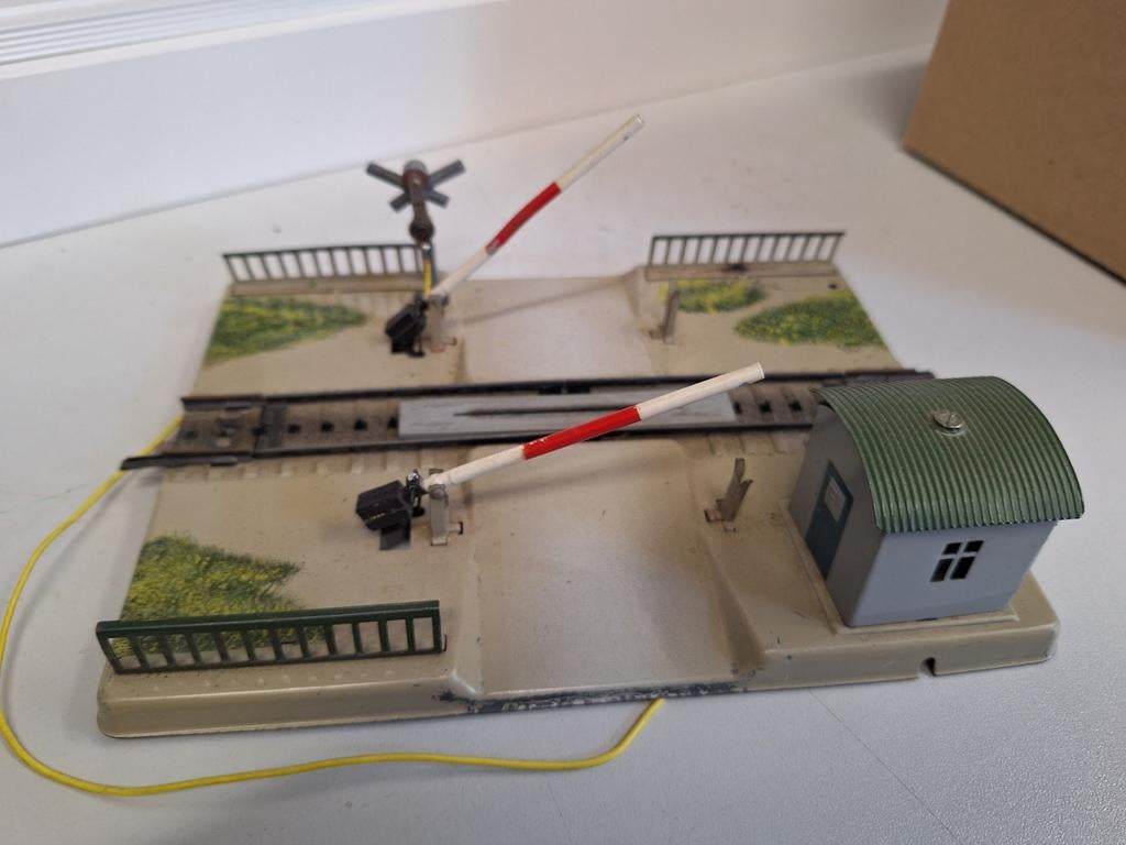 Märklin 7390 Spoorwegovergang met slagbomen, Wisselstroom, Gebruikt, Overige typen, Ophalen of Verzenden