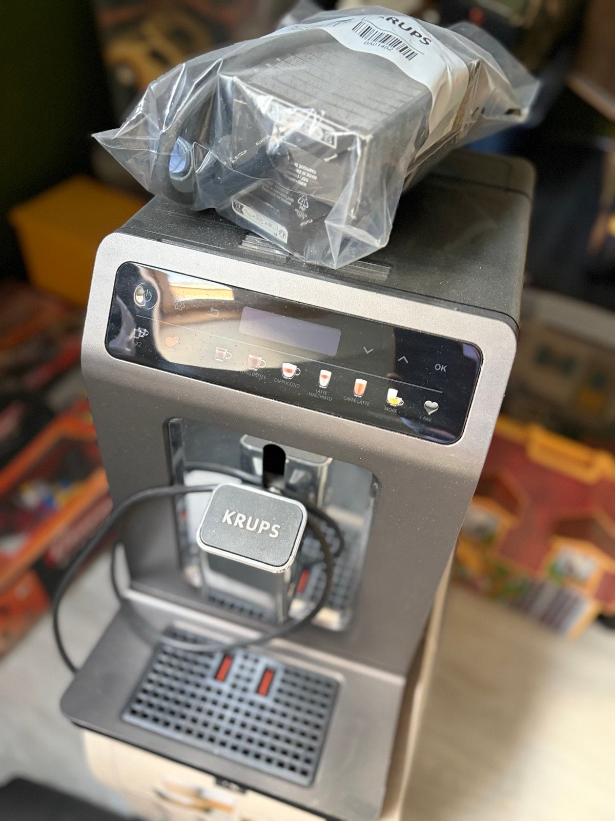 Krups Evidence+ EA894T volautomatische koffiemachine, Ophalen, Afneembaar waterreservoir, Espresso apparaat, Koffiebonen