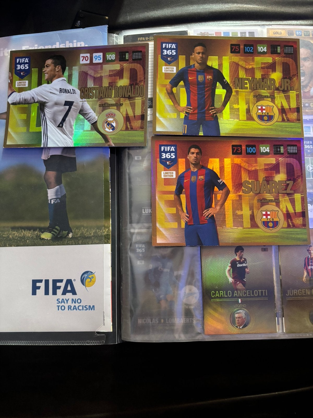 Adrenalyn fifa voetbalkaarten 2017, Spelcomputers en Games, Games | Overige, Ophalen of Verzenden, Zo goed als nieuw, Sport, 3 spelers of meer