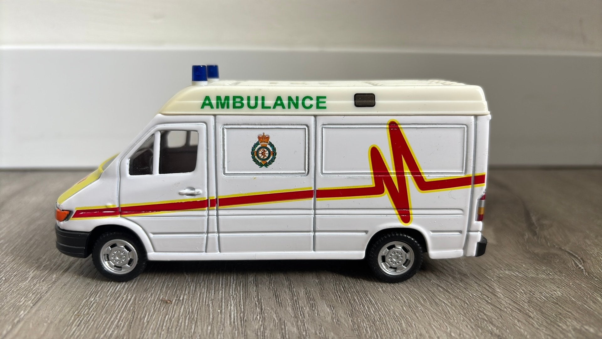 Mercedes Benz Sprinter ambulance, Ophalen of Verzenden, Zo goed als nieuw, Auto, Overige merken