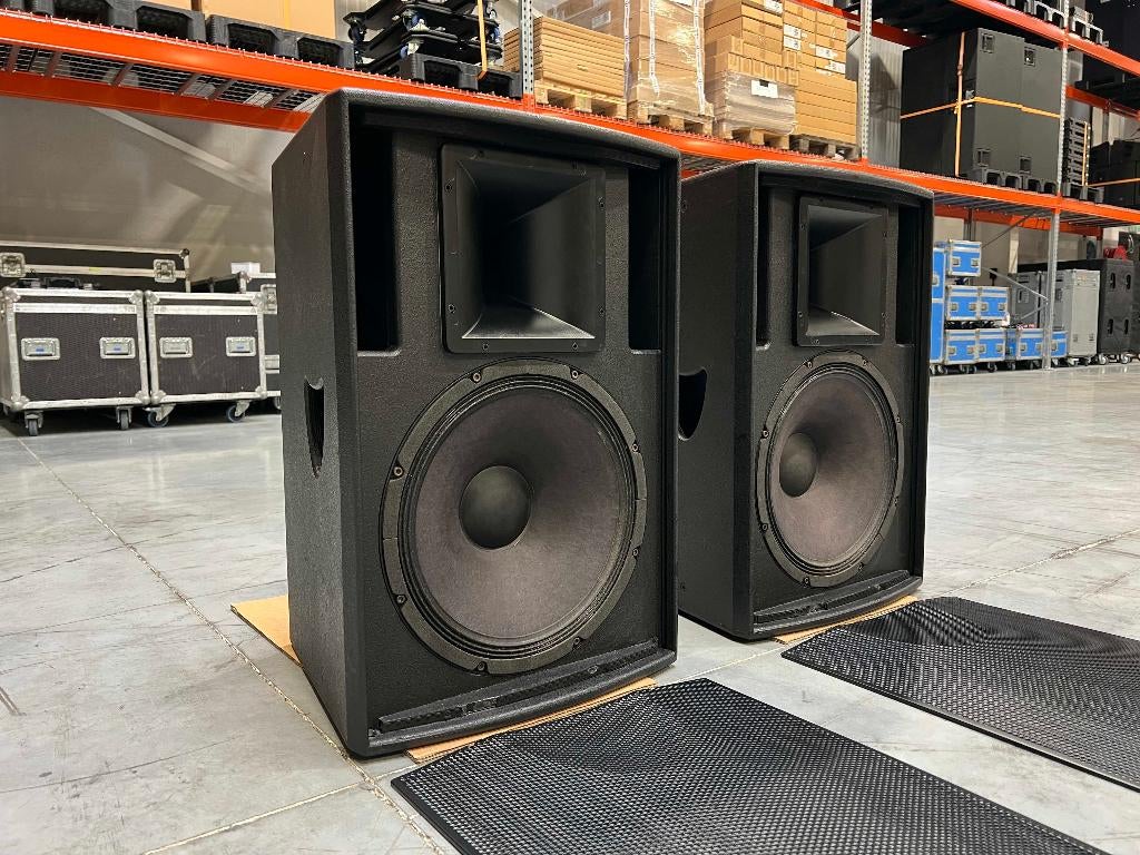 2x Martin Audio Blackline F15 15"/1,4" top, Audio, Tv en Foto, Luidsprekers, Overige merken, Gebruikt, Ophalen of Verzenden, 120 watt of meer