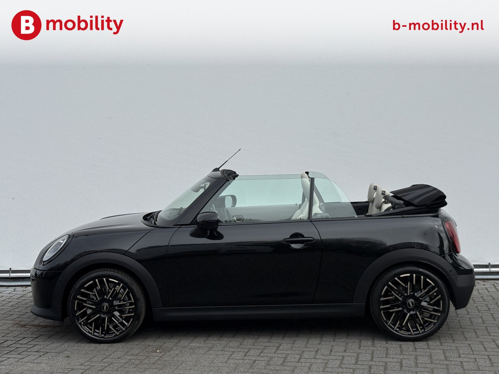 MINI Cabrio 2.0 Cooper S Favoured XL Adaptive Cruise Control, Auto's, 15 km/l, Gebruikt, 4 cilinders, Cabriolet