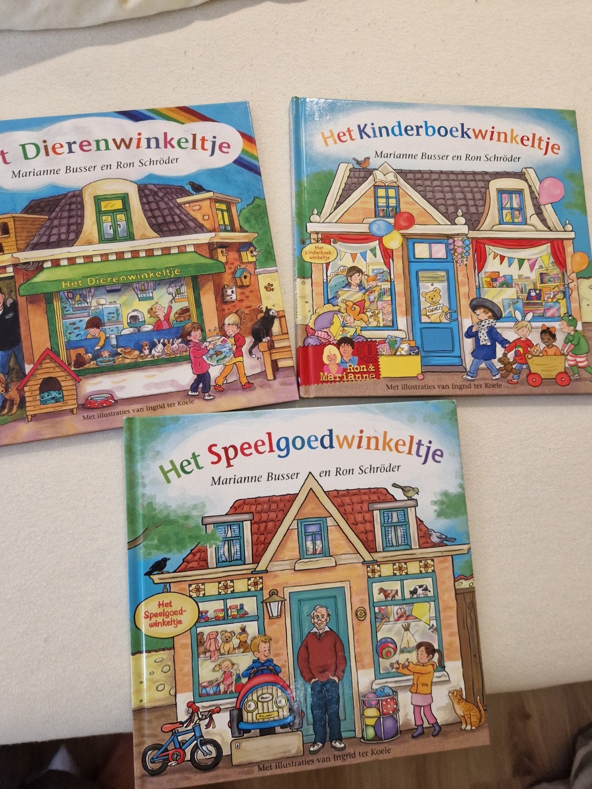Het Dierenwinkeltje het Kinderboekwinkeltje, speelgoed, Ophalen of Verzenden, Zo goed als nieuw, Fictie algemeen
