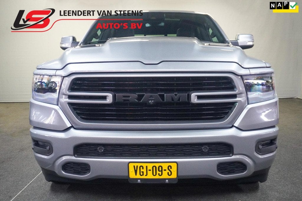 Dodge Ram 1500 5.7 V8 4x4 Crew Cab Rebel, 2706 kg, Gebruikt, 5654 cc, Bedrijf
