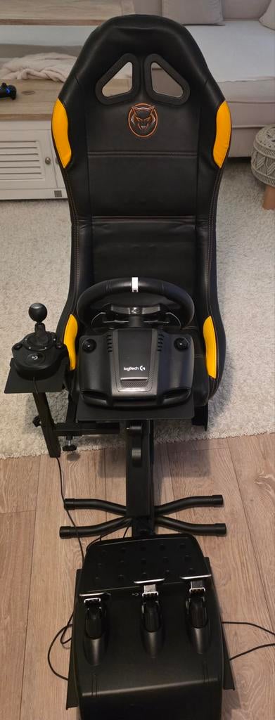 Qware Race Seat + Logitech G29 Racing Set, Spelcomputers en Games, Ophalen