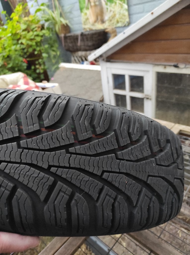 Uniroyal The Raintyre 175/65 R14 winterband op velg, Ophalen, 14 inch, Gebruikt, 175 mm