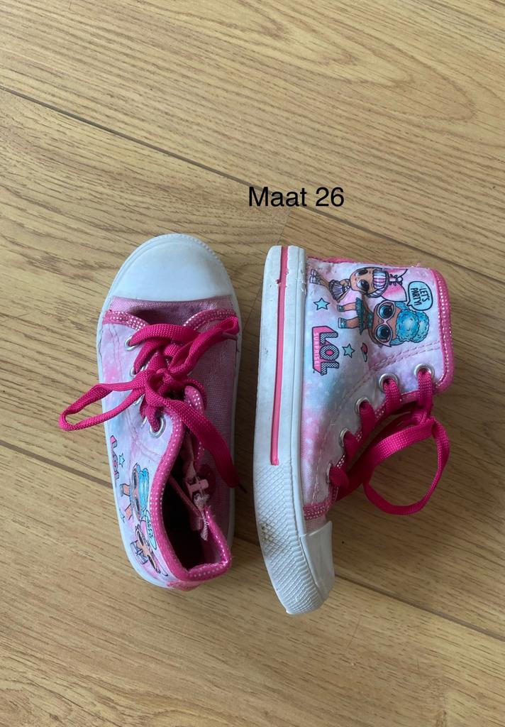 Gymschoenen maat 26, Kinderen en Baby's, Kinderkleding | Schoenen en Sokken, Gebruikt, Meisje, Sportschoenen, Ophalen of Verzenden