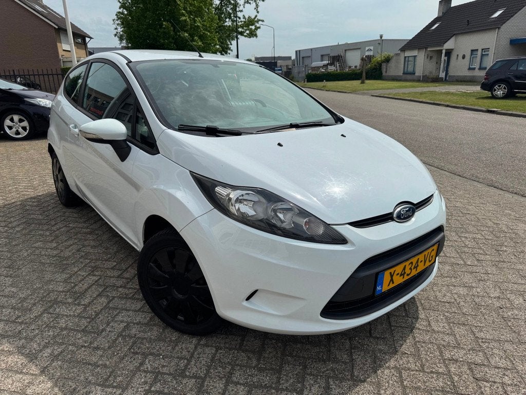 Ford Fiesta 1.25 Titanium Airco, Carplay, Voorwielaandrijving, Euro 5, Gebruikt, 4 cilinders