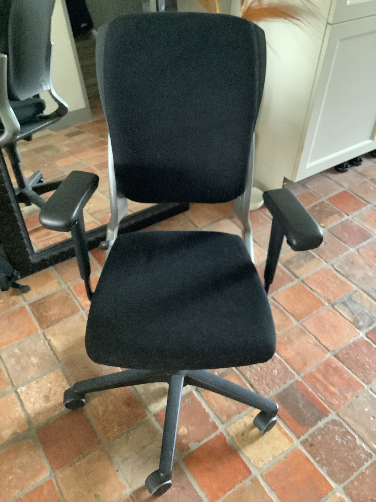 Ergonomische Bureaustoel - Zwart, Zo goed als nieuw, Ophalen, Zwart, Zo goed als nieuw, Bureaustoel