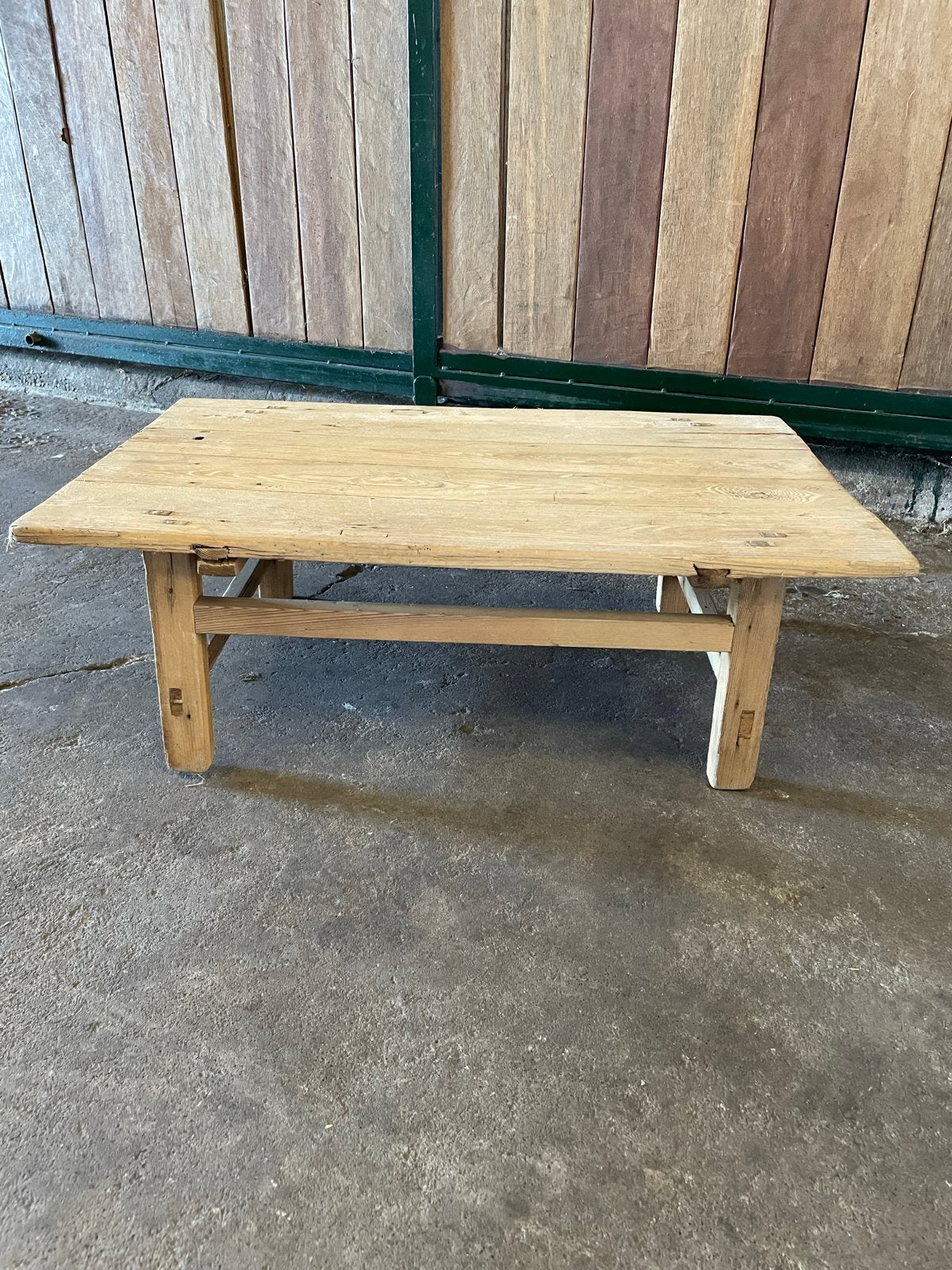 Antieke Chinese salontafel van massief hout, Ophalen