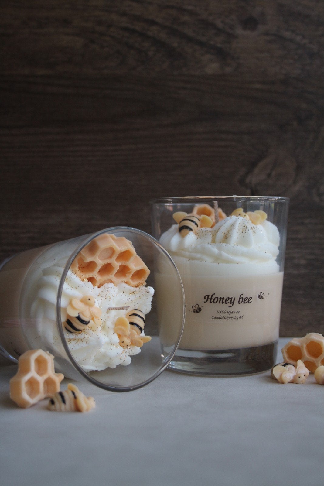 Bruine honey bee kaars. Nieuw!, Huis en Inrichting, Woonaccessoires | Kandelaars en Kaarsen, Bruin, Nieuw, Ophalen of Verzenden