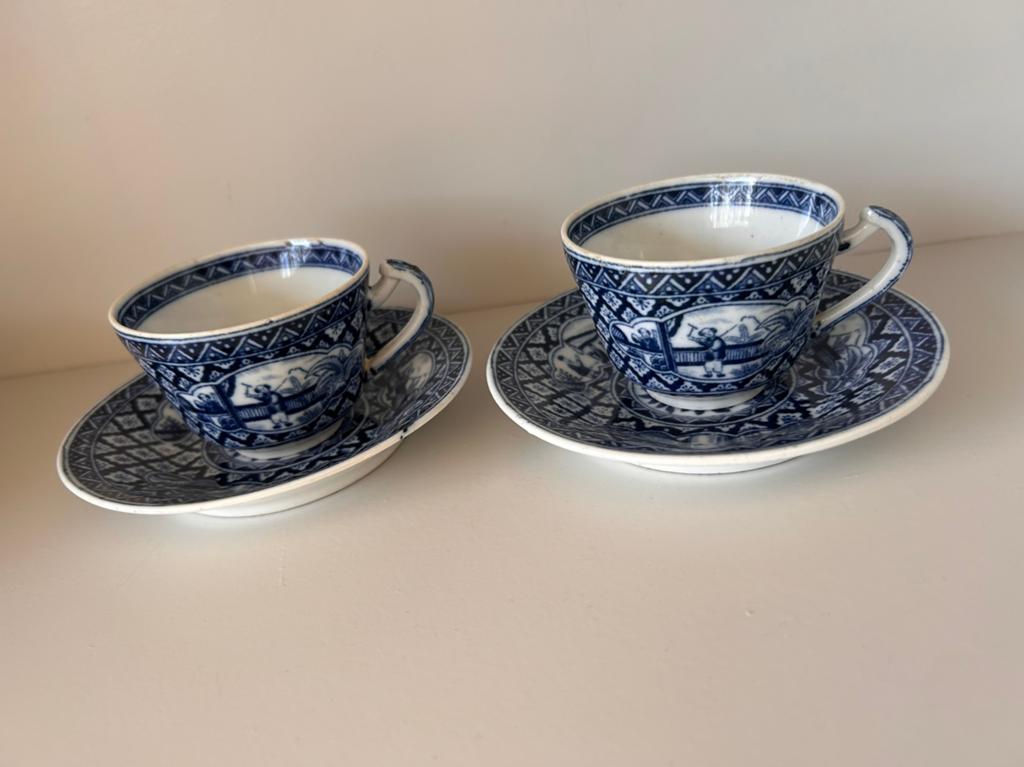 2 prachtige oude blauwe kop en schotels, Antiek en Kunst, Ophalen of Verzenden