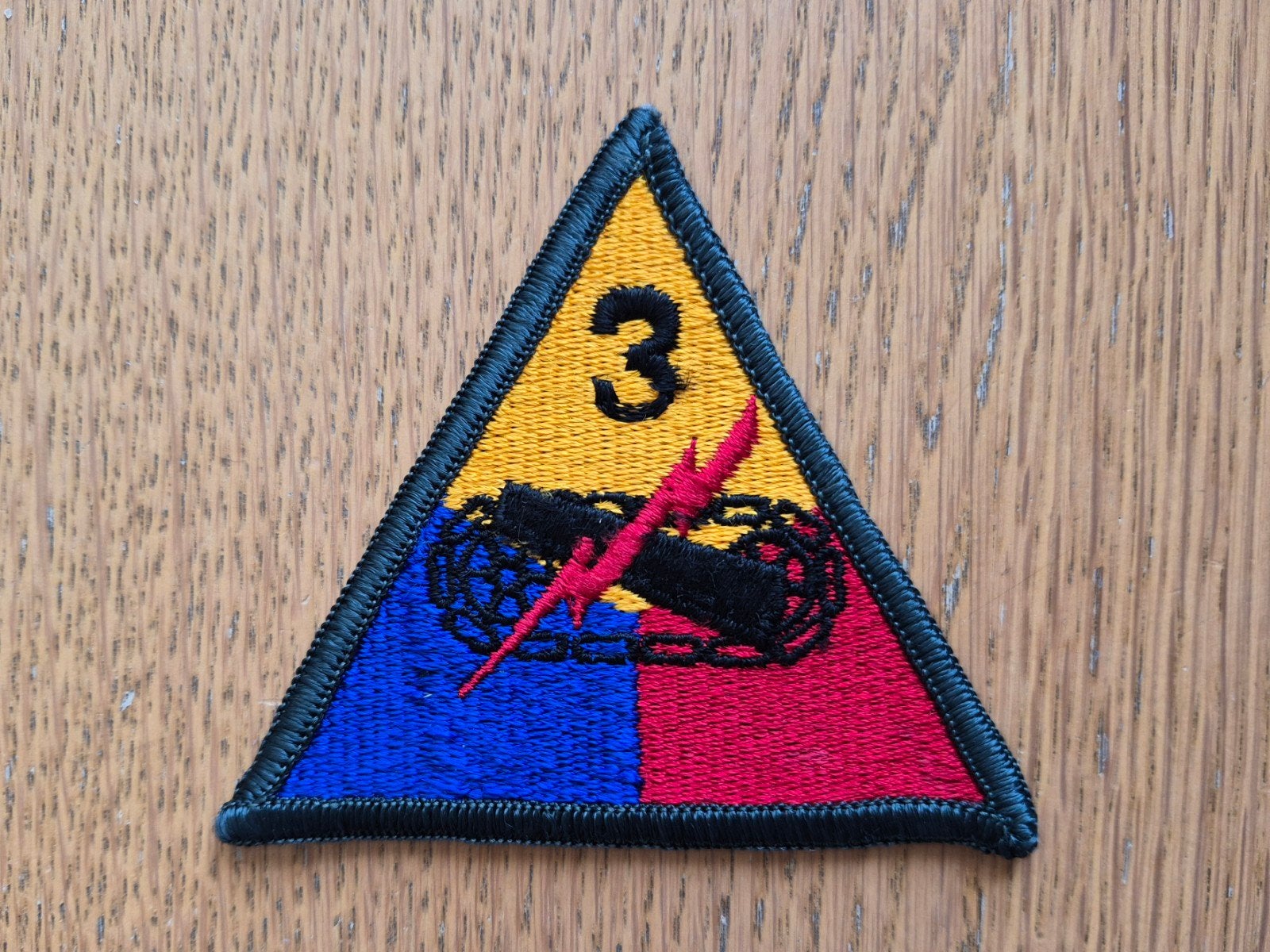 Amerikaans 3rd Armored Division embleem, Ophalen of Verzenden, Amerika, Embleem of Badge