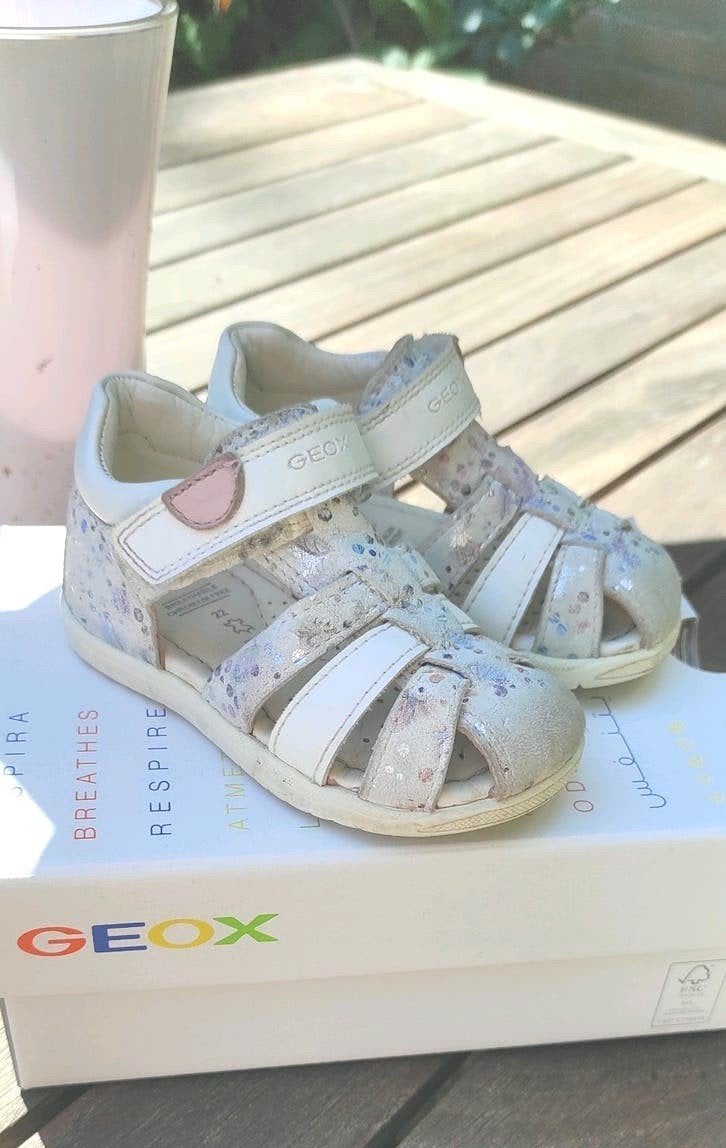 Geox witte sandalen voor meisje, maat 22, natuurlijk leer, Ophalen of Verzenden, Zo goed als nieuw, Meisje, Overige typen