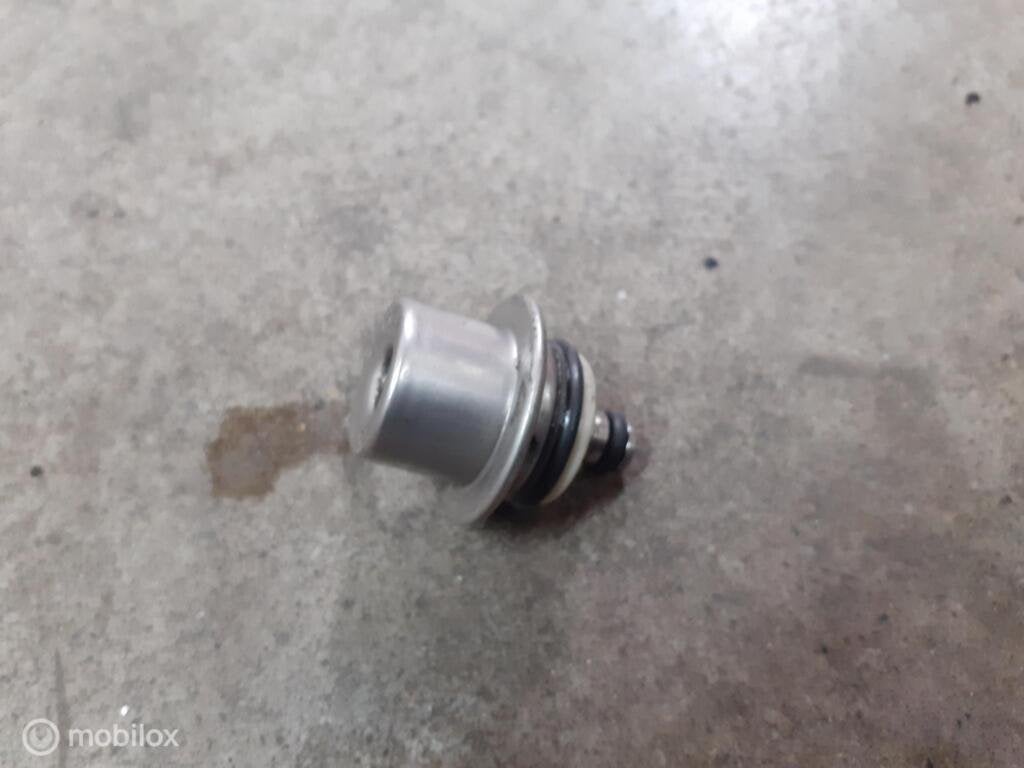 Benzine drukregelaar 28340031A Weber  748 916 Monster ST 996, Gebruikt, Factorystore.service@ducati.com, Ophalen of Verzenden