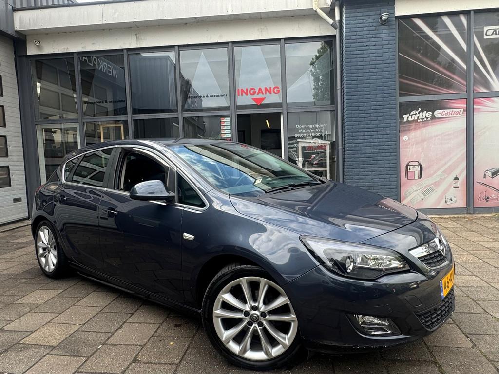 Opel Astra 1.6 Cosmo | Airco | Navi | Leer | LPG-G3, Auto's, Euro 5, 680 kg, 4 cilinders, Origineel Nederlands