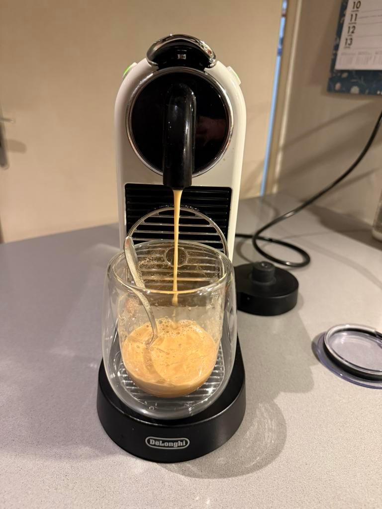 Nespresso citiz & milk, Witgoed en Apparatuur, Ophalen of Verzenden, Zo goed als nieuw, Koffiemachine