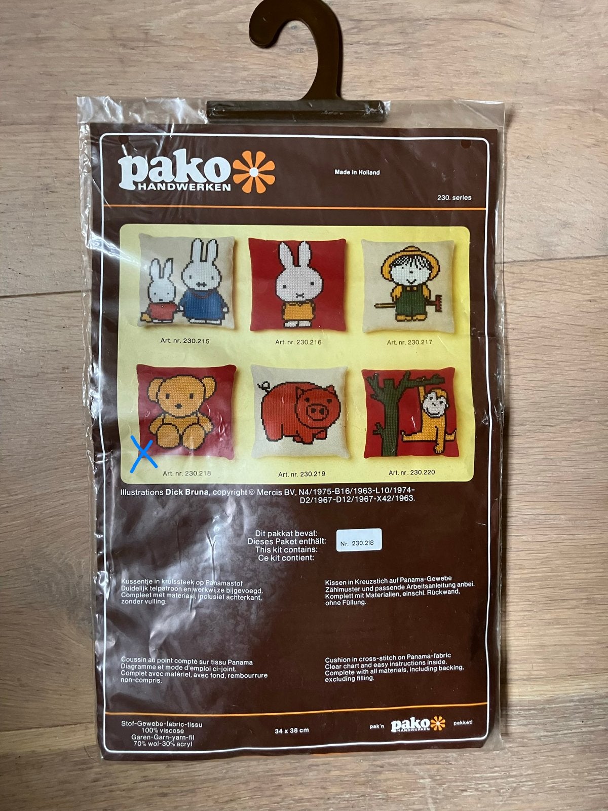 Compleet Dick Bruna beertje borduurpakket Pako kussentje, Hobby en Vrije tijd, Ophalen of Verzenden, Nieuw, Handborduren, Borduurpakket