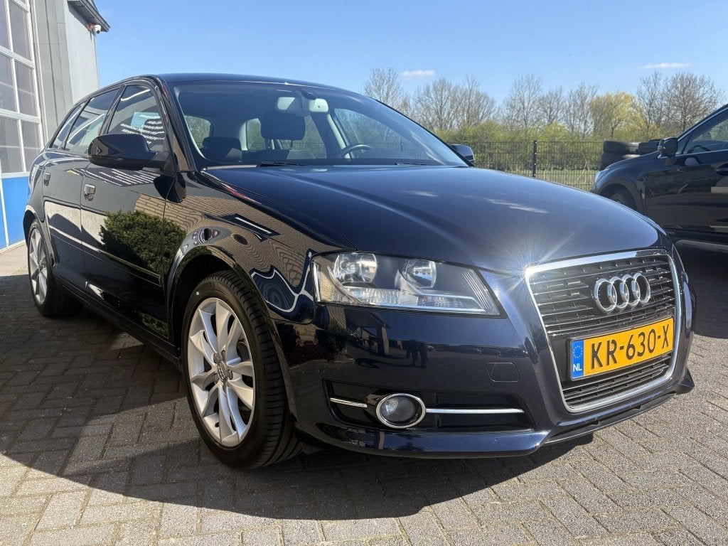 Audi A3 Sportback 1.2 TFSI Amb. PL.S. | TREKHAAK | AIRCO | K, Auto's, Audi, Euro 5, Gebruikt, 4 cilinders, Blauw