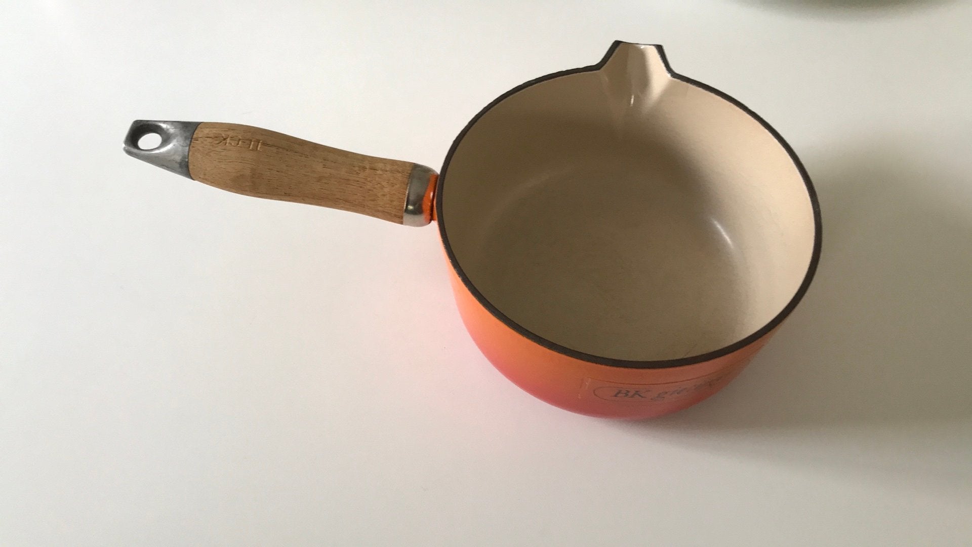 Geëmailleerd gietijzeren BK steelpannetje,sauspannetje, Ophalen of Verzenden, Zo goed als nieuw, Gietijzer