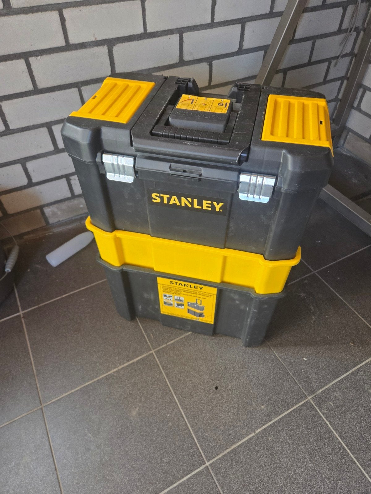 Stanley Gereedschapskist - Robuust en Ruim, Doe-het-zelf en Verbouw, Gereedschapskisten, Ophalen