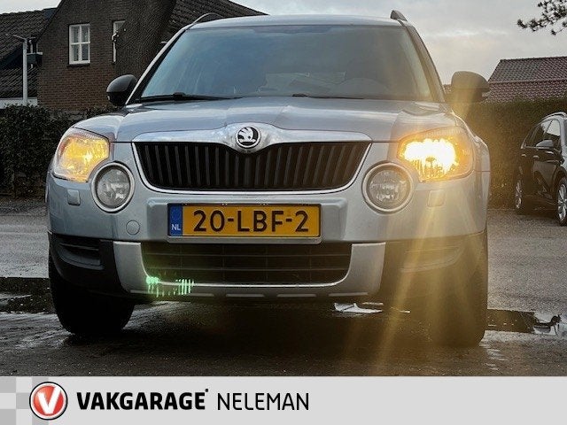 SKODA Yeti 1.2TSI H6 Active Plus RIJKLAAR BOVAG, Auto's, Skoda, Voorwielaandrijving, 12 maanden, Stof, Gebruikt