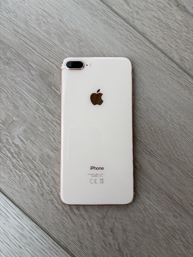 Foto 4 van iPhone 8 Plus 128GB Roségoud – nette staat