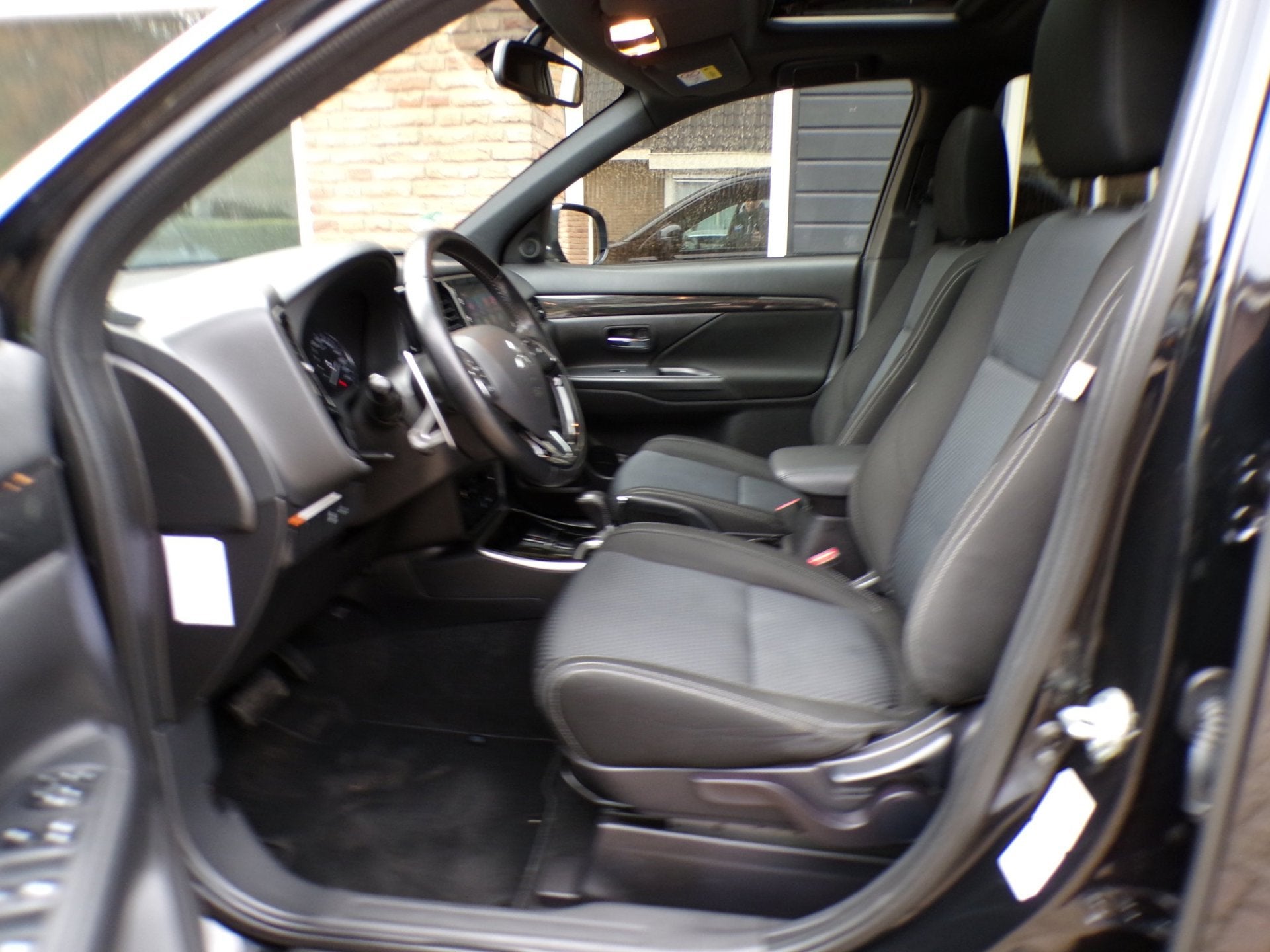 Mitsubishi Outlander 2.0 Instyle Automaat / Navi /Schuifdak, Auto's, Stof, 4 cilinders, 150 pk, 1435 kg