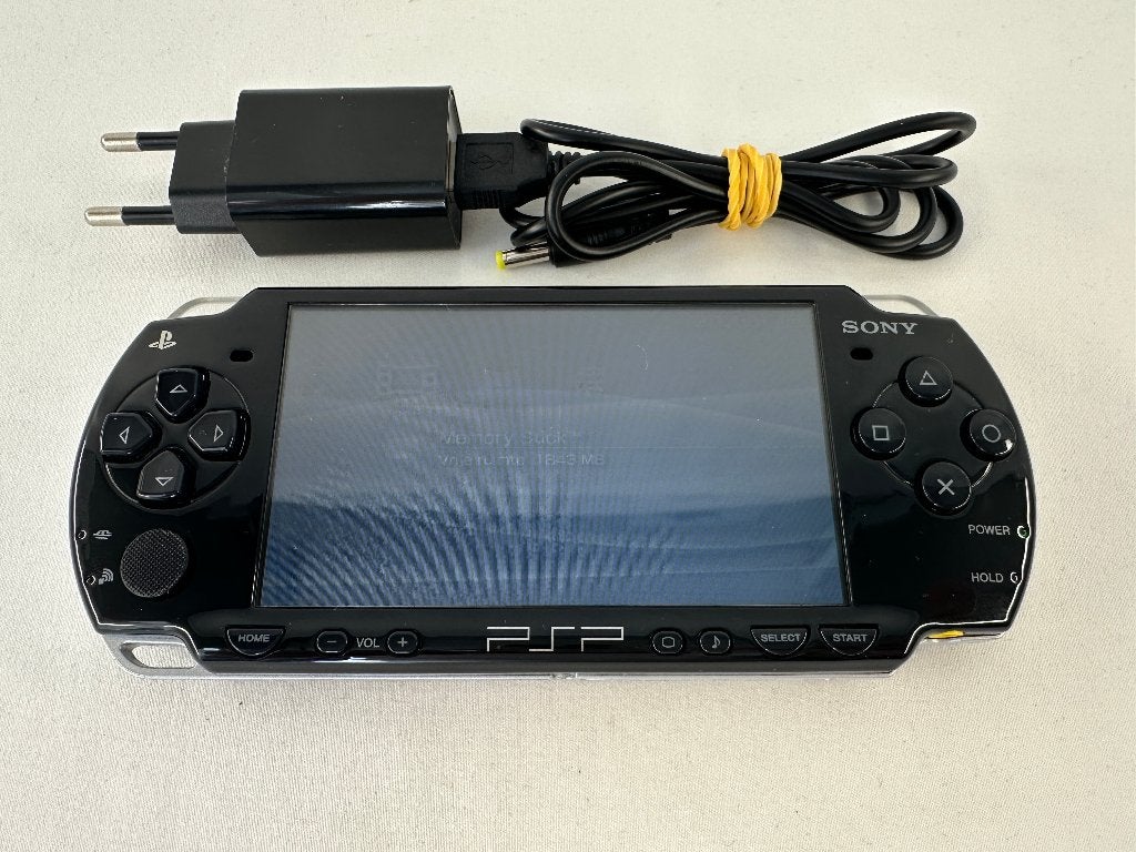 Playstation Portable Slim & Lite PSP-2004 Leest slecht games, Spelcomputers en Games, Spelcomputers | Sony PSP, Gebruikt, Playstation