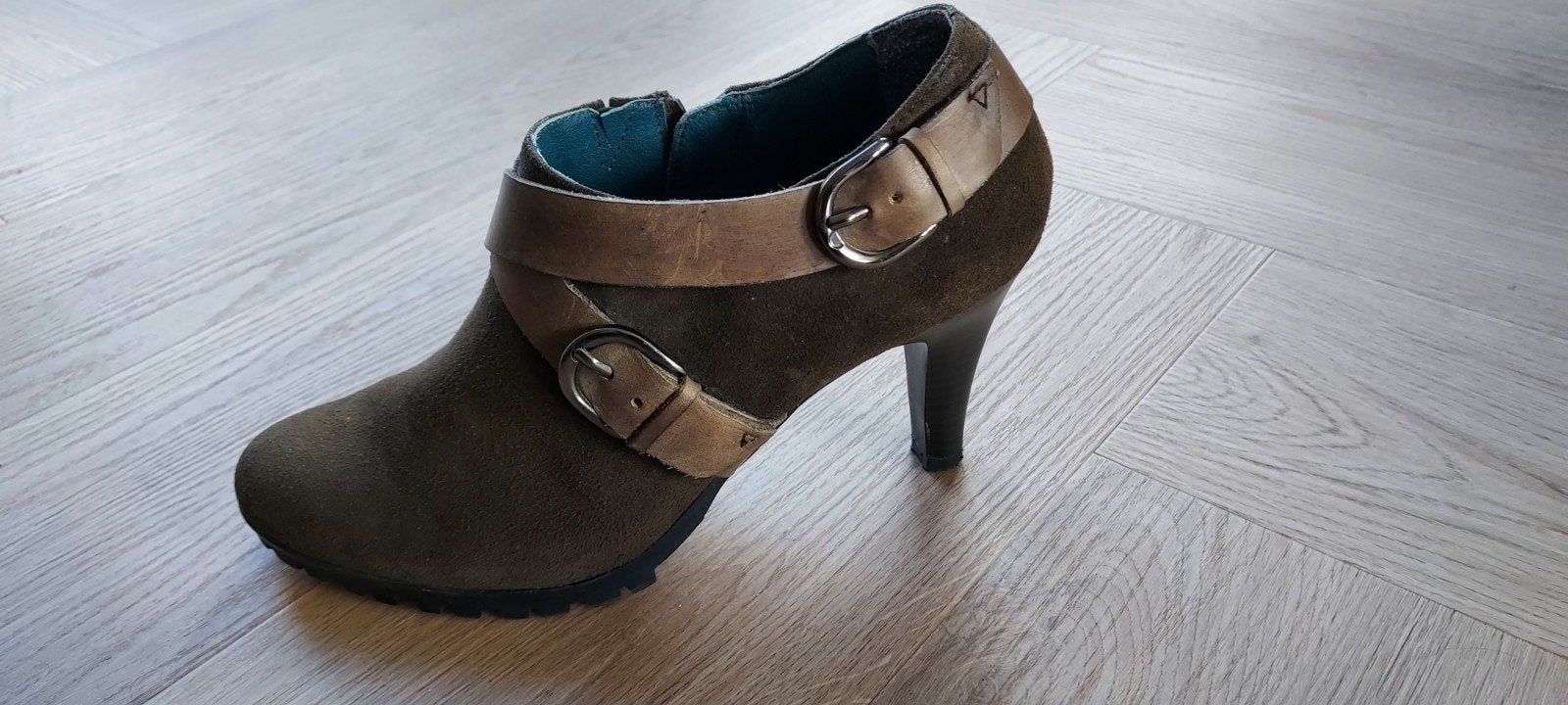 Caprice damesschoenen, Ophalen of Verzenden, Zo goed als nieuw