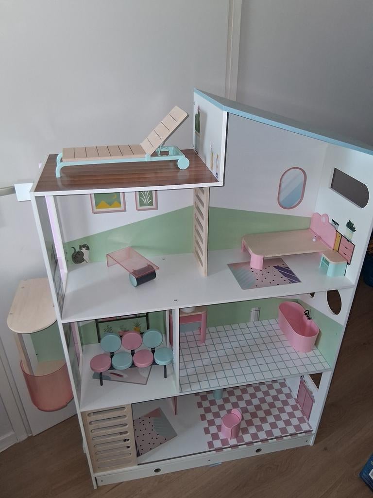 Houten poppenhuis met meubels, Ophalen